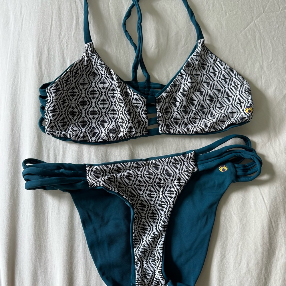 Teal Geometric Strappy Bikini Set - Unknown Brand